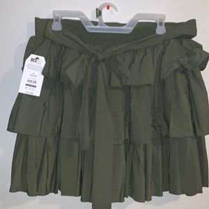 Time and Tru Green Ruffle Skirt